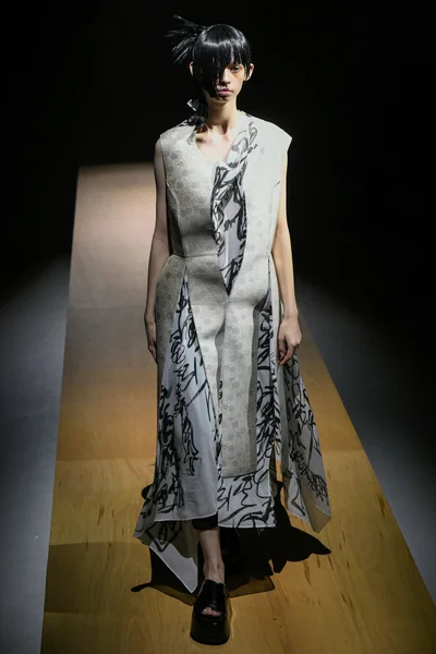 Look 8